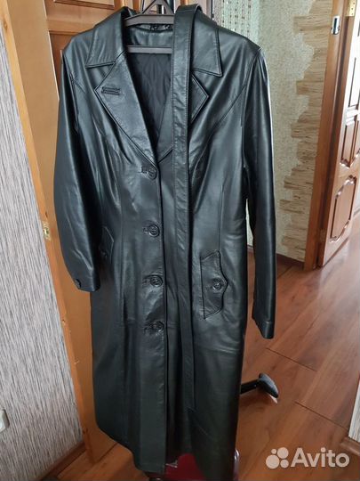 Женский плащ