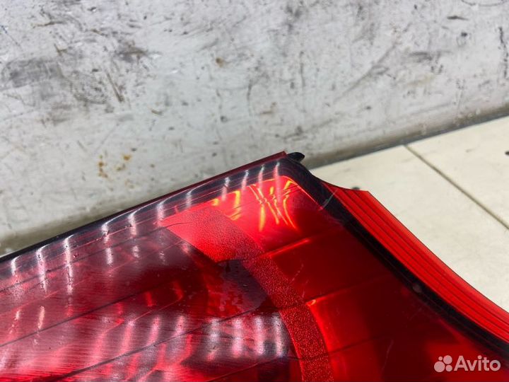 Фонарь задний правый Ford Focus CB8 1.6L duratec
