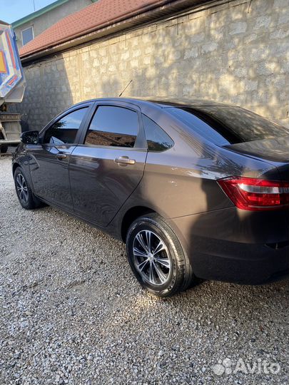 LADA Vesta 1.6 МТ, 2019, 220 000 км