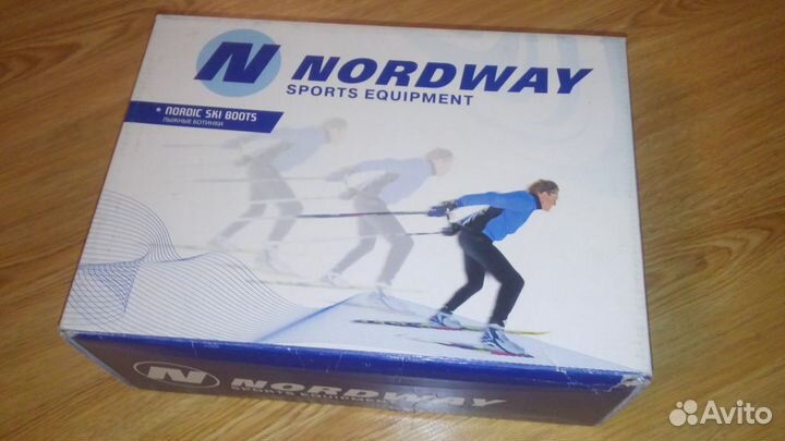 Ботинки лыжные 28, 31 размеры