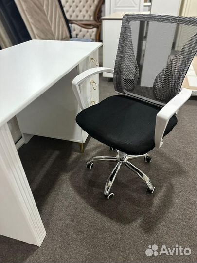 Стул для письменного стола новый