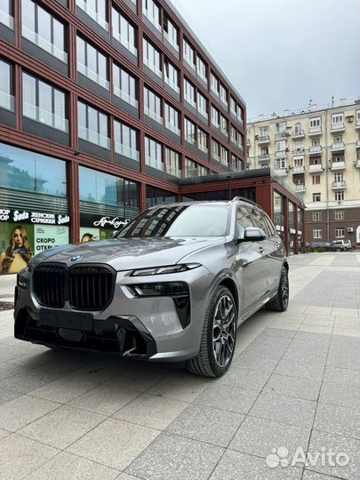 BMW X7 3.0 AT, 2024, 30 км