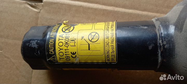 Hilux Домкрат оригинал 09111-0K081 Toyota fortuner