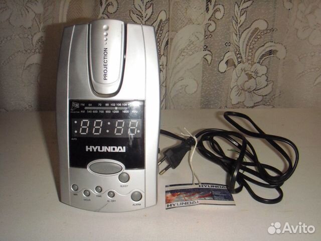 Радио-часы Хундай новые с проекцией