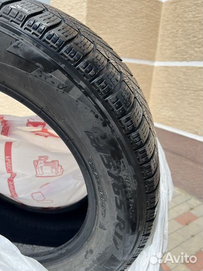Pirelli Ice Zero 215/65 R17