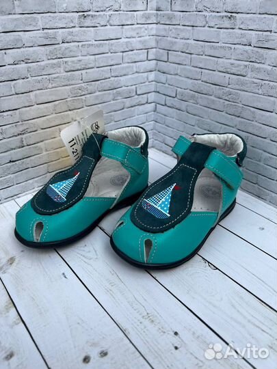 Сандали новые для мальчика