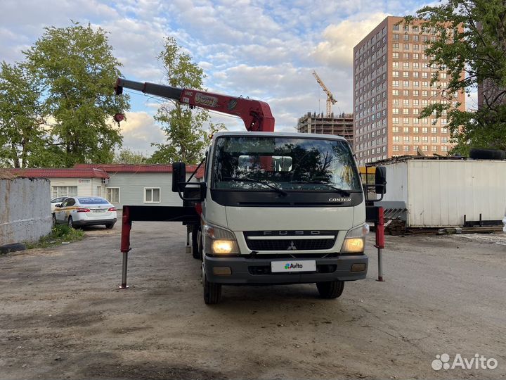 Mitsubishi Fuso Canter с КМУ, 2015