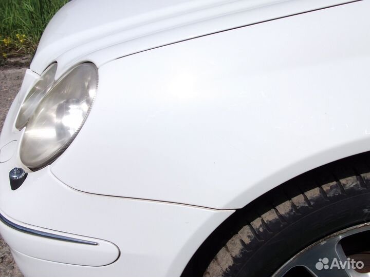 Крыло левое Мерседес W209