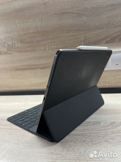 SMART Keyboard Folio для iPad Pro 12.9