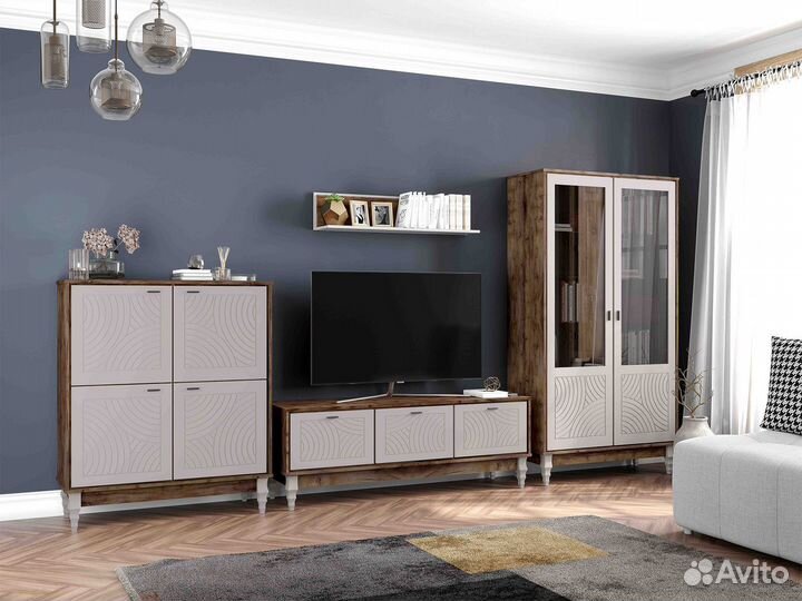 Новая Тумба под телевизор трехдверная 