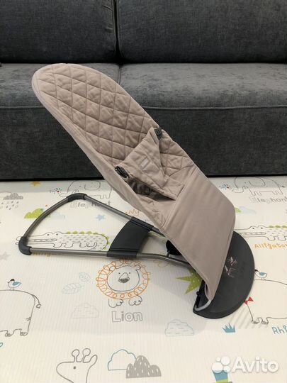 Шезлонг babybjorn оригинал