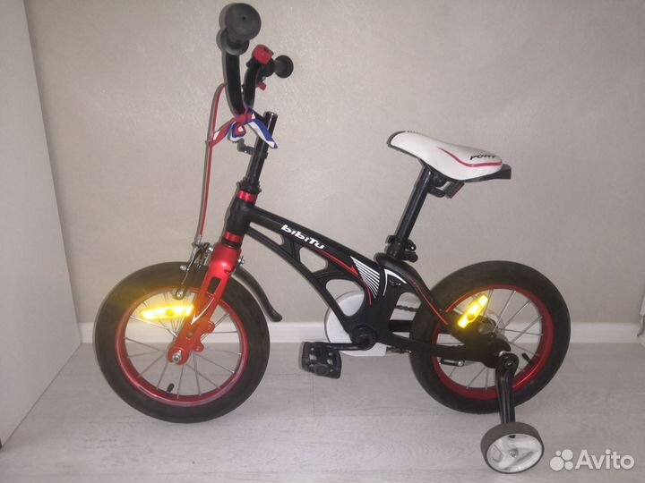 Детский трехколесный велосипед бу