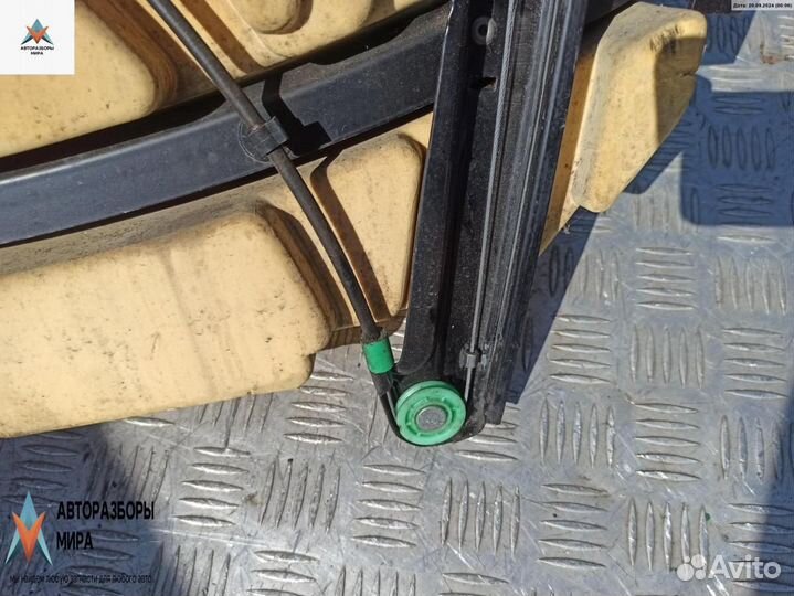 Стеклоподъемник электрический передний левый Audi