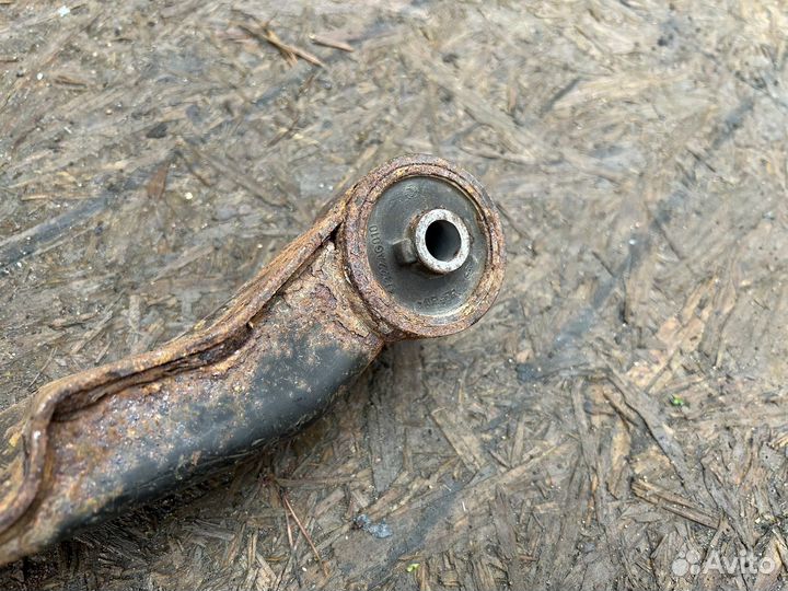 Subaru tribeca b9 кронштейн редуктора