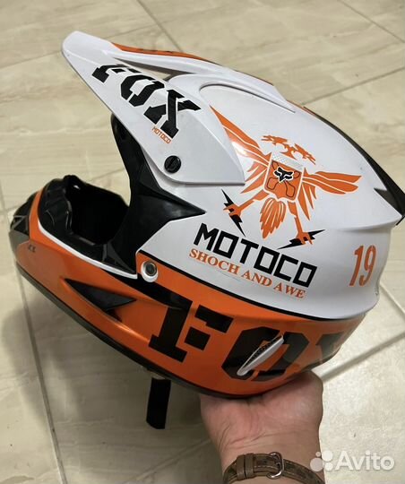 Мотошлем кроссовый Fox v3