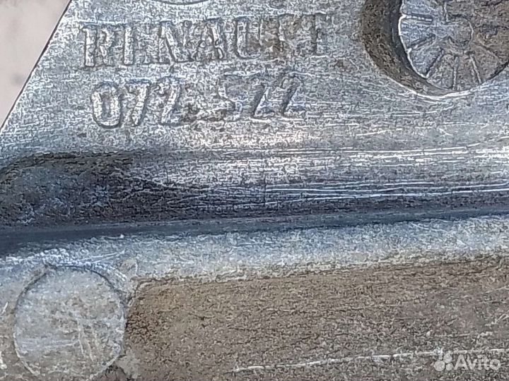 Кронштейн кпп Renault Megane II