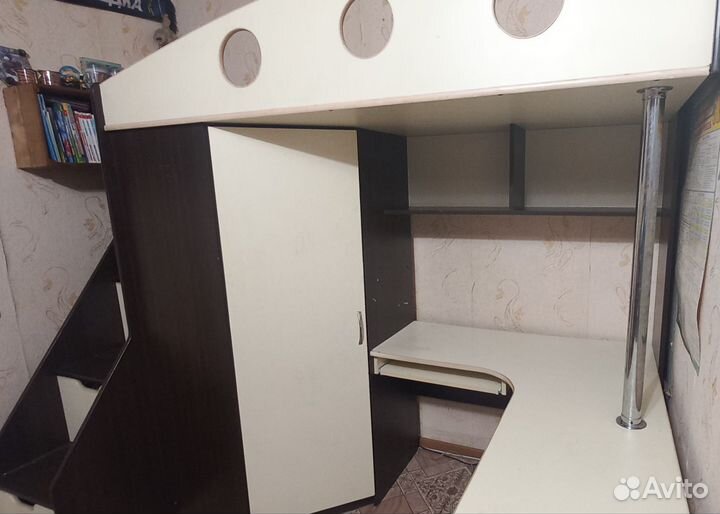 Детский уголок с кроватью