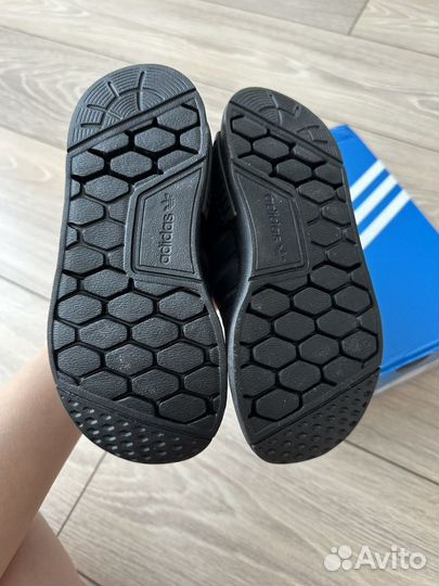 Кроссовки Adidas 28.5