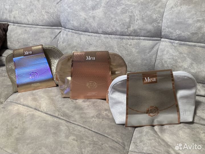 Mea подарочные наборы с косметичкой новые