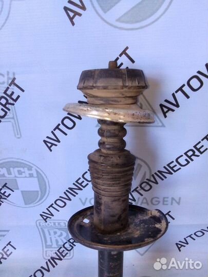 Стойка амортизатор передняя Renault Logan