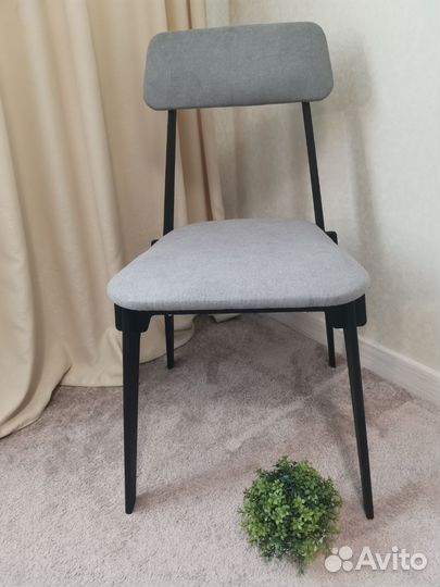 Мягкий стул со спинкой