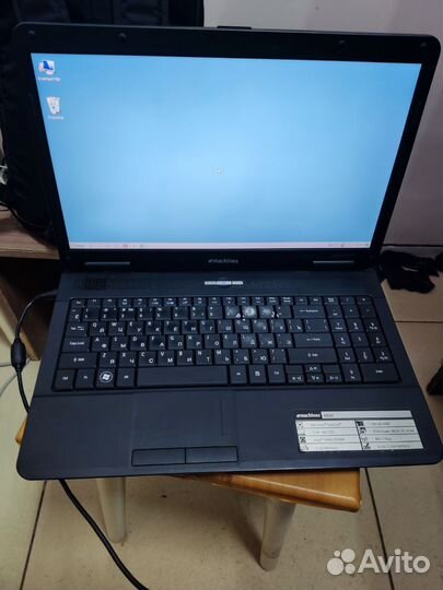 Ноутбук eMachines E527-902G16Mi