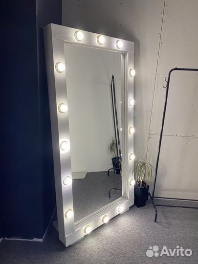 Зеркало с подсветкой