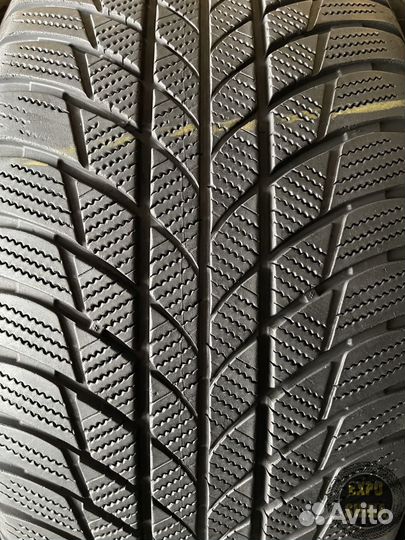 Bridgestone Blizzak LM-001 245/50 R19 105V