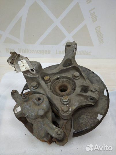 Поворотный кулак в сборе передний правый Chevrolet