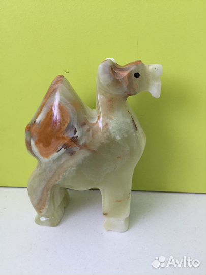 Фигурки из оникса