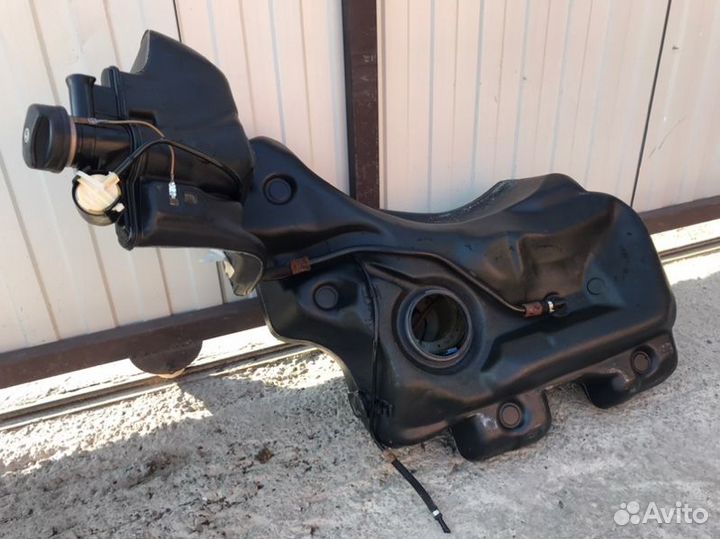 Топливный бак (бензобак) Volkswagen Passat B5 3B2