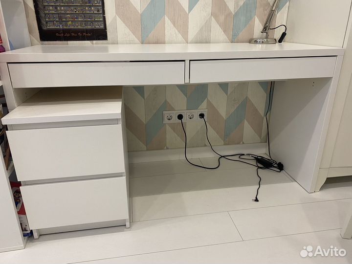 Письменный стол IKEA micke mikke микке белый