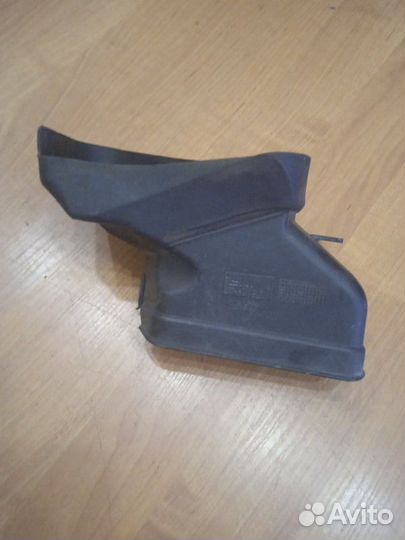 Воздухозаборник двигателя Skoda Fabia седан 2004