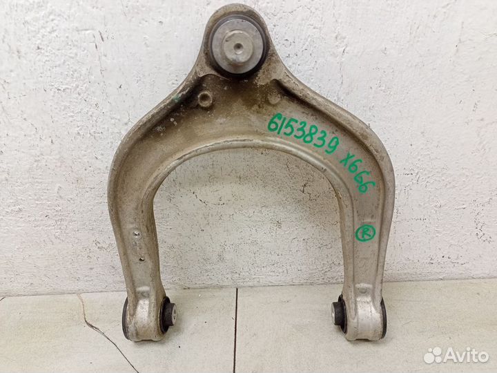 Рычаг передний правый поперечный