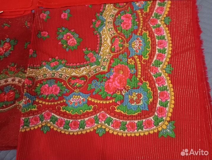 Платки женские с люрексом времен СССР