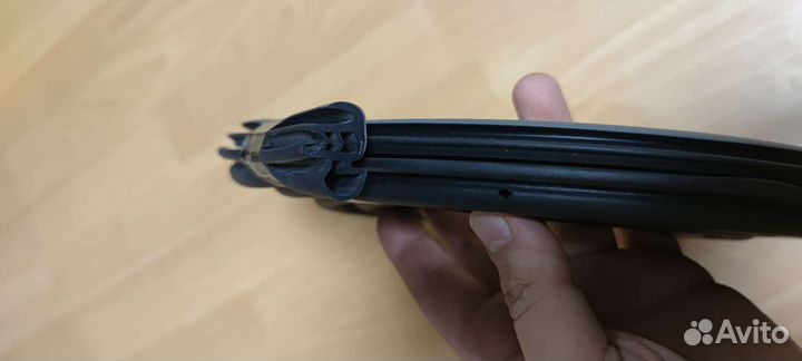 Уплотнитель водительской двери Gentra/ Lacetti