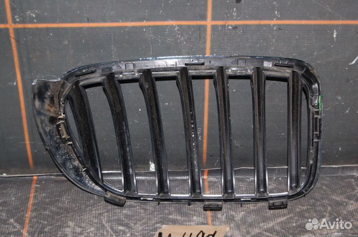 Решетка радиатора левая - BMW X3 F25