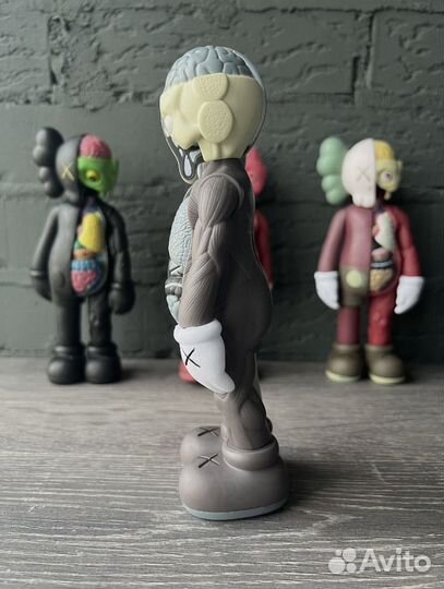 Коллекционные игрушки kaws (20см)