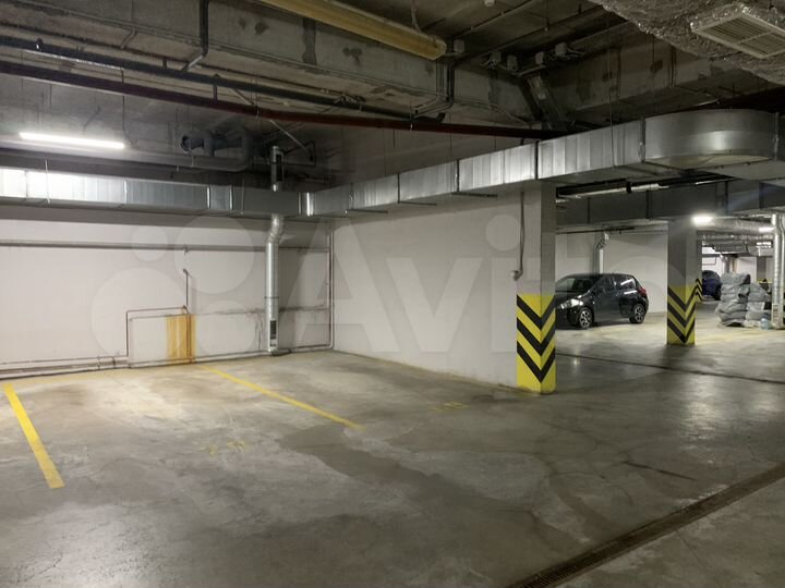 Машиноместо, 18 м²