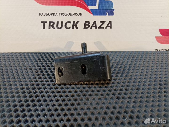 81621585039 Кронштейн спальника нижний левый