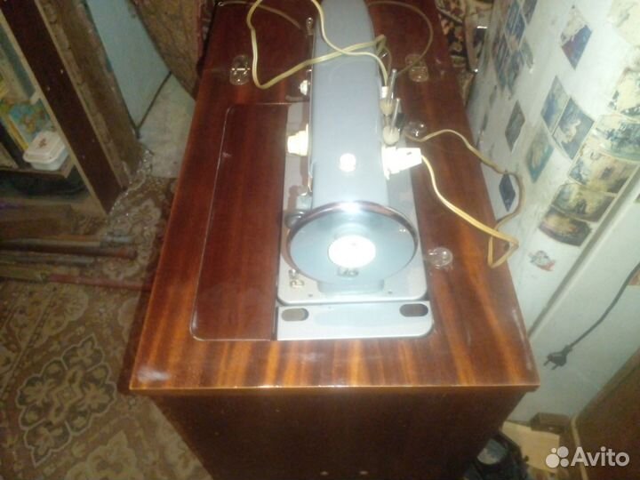 Швейная машина Чайка 2