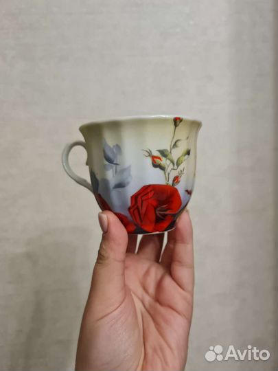 Набор чашек с блюдцами