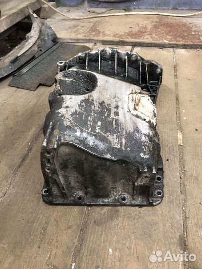 Поддон Volkswagen Passat B5