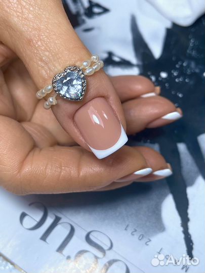 Наращивание ногтей, гель лак, прокол ушей