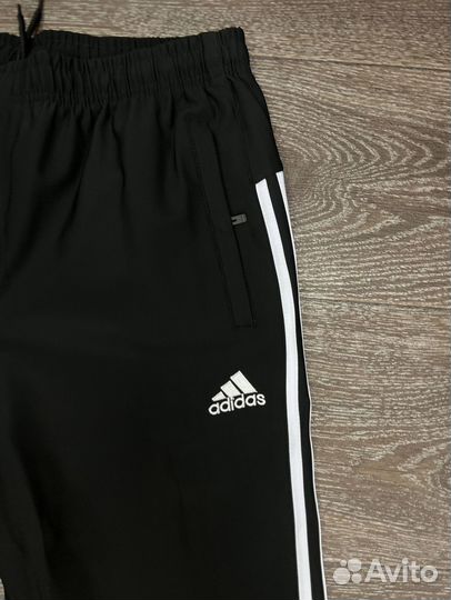 Спортивный костюм adidas