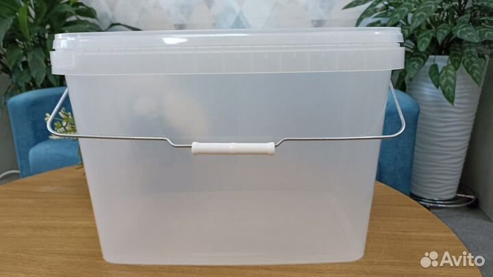 Контейнер пластиковый пищевой с крышкой