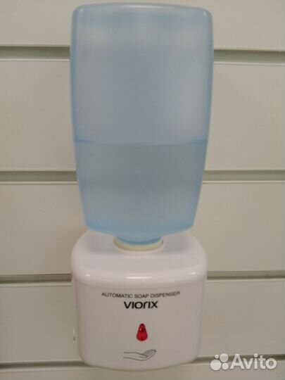 Сенсорный диспенсер 750 мл