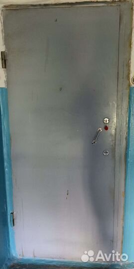 Дверь входная металлическая б/у