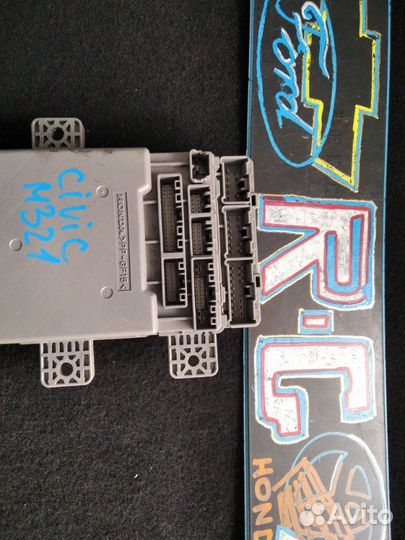 Блок предохранителей Honda Civic 5D 2006