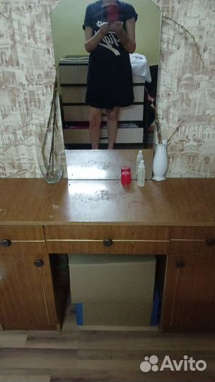 Тумба под телевизор бу массив